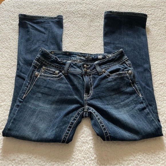 ✅HOST Pick✅ Miss Me Embellished Jeans, 29 - Picture 3 of 14